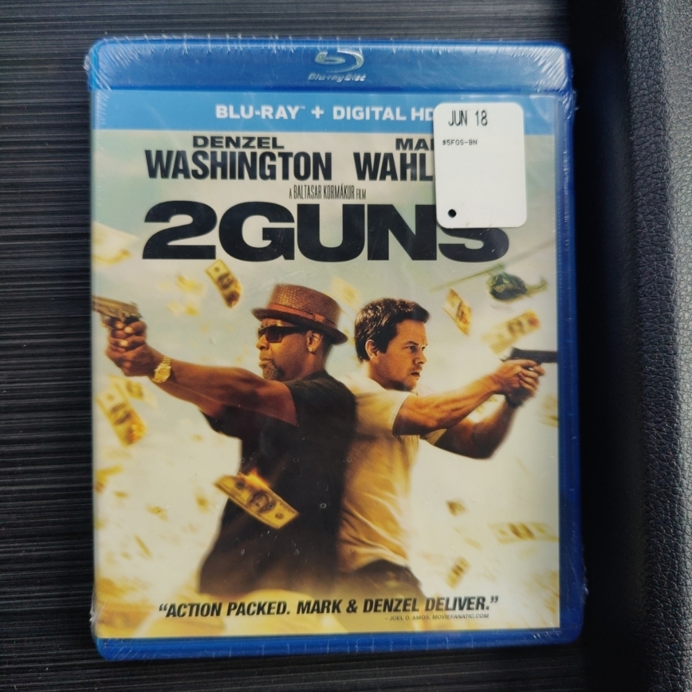2 Guns NEW SEALED (Blu-ray + Digital, 2013) New/Sealed
